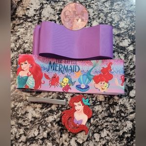 Ribbon, Shaker, and clip to make your own bow!